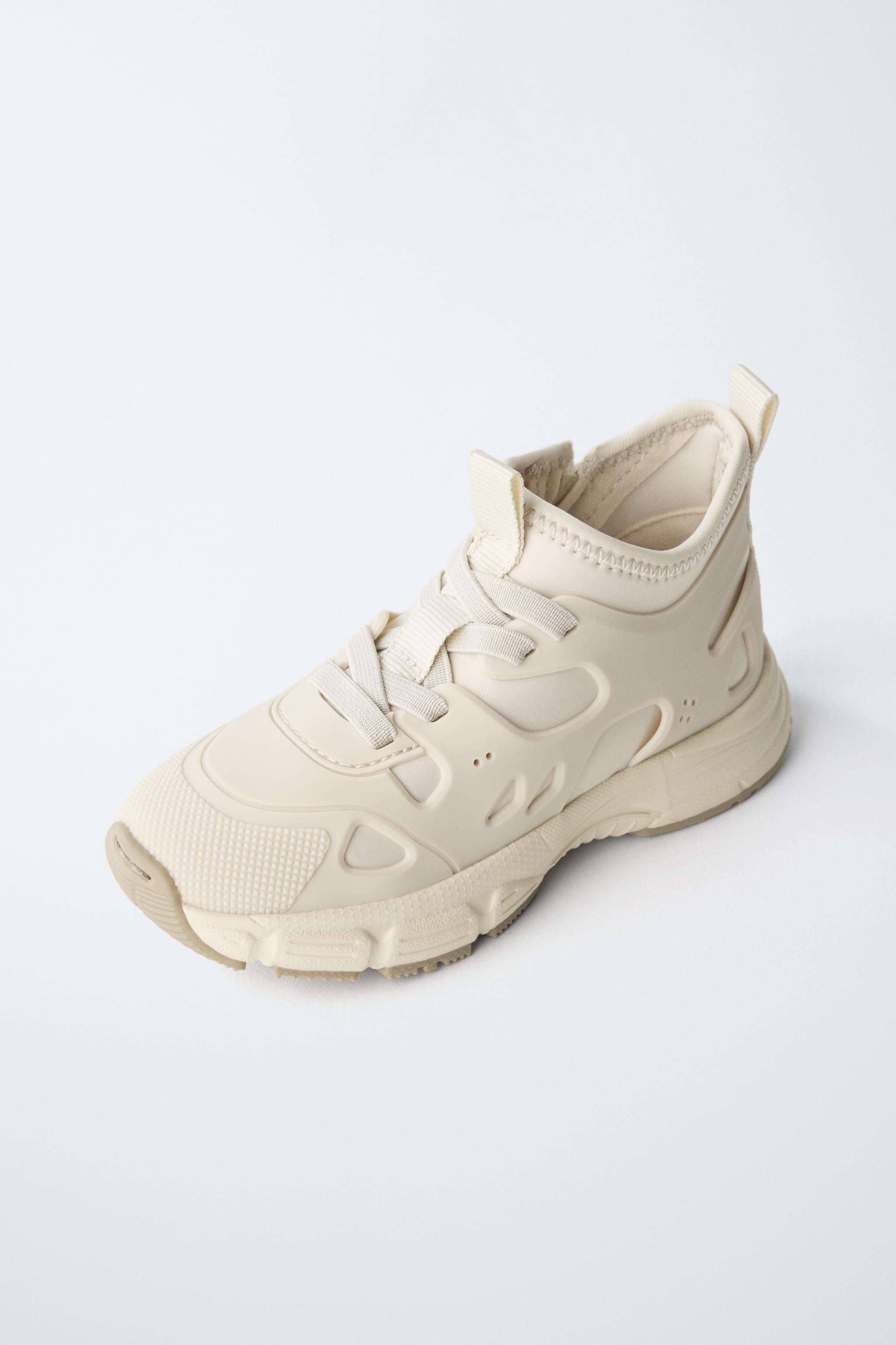 BASKETS MONTANTES CHAUSSETTES